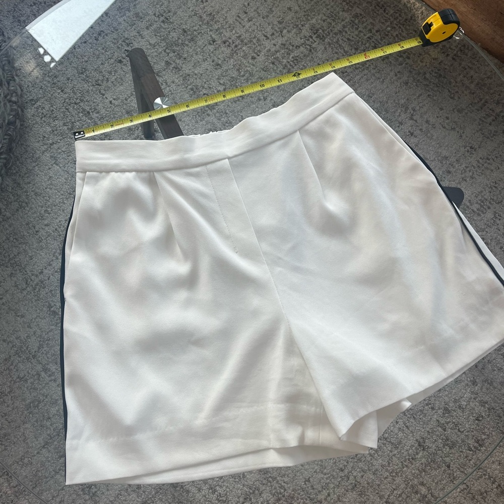 Aritzia Babaton White/Black Stripe Summer Vacation Business Casual Size 8 - Picture 3 of 10